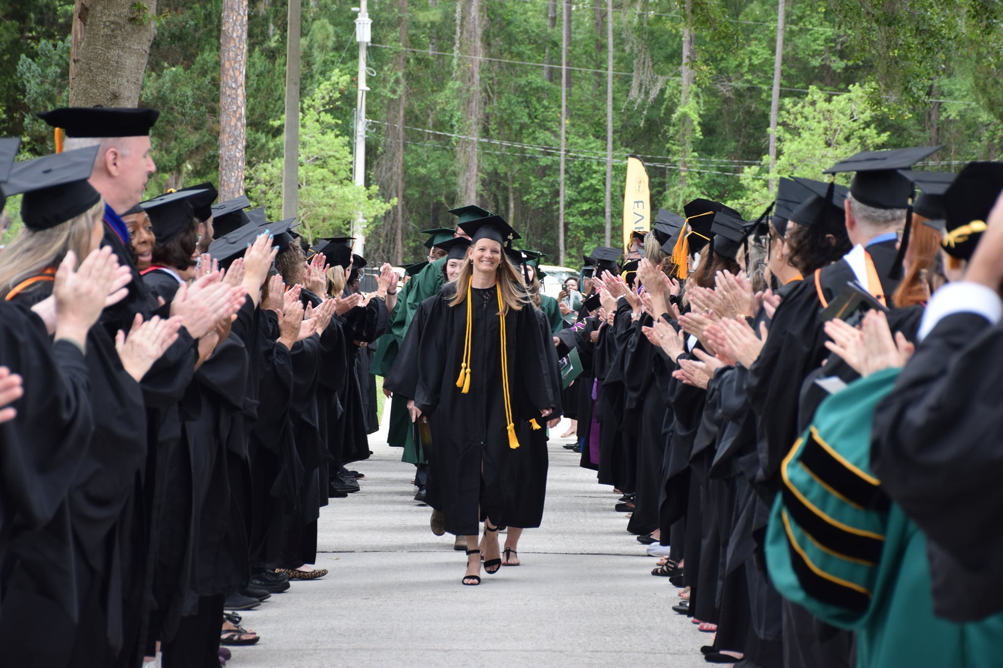 Everest University to Hold New Summer Commencement Ceremony