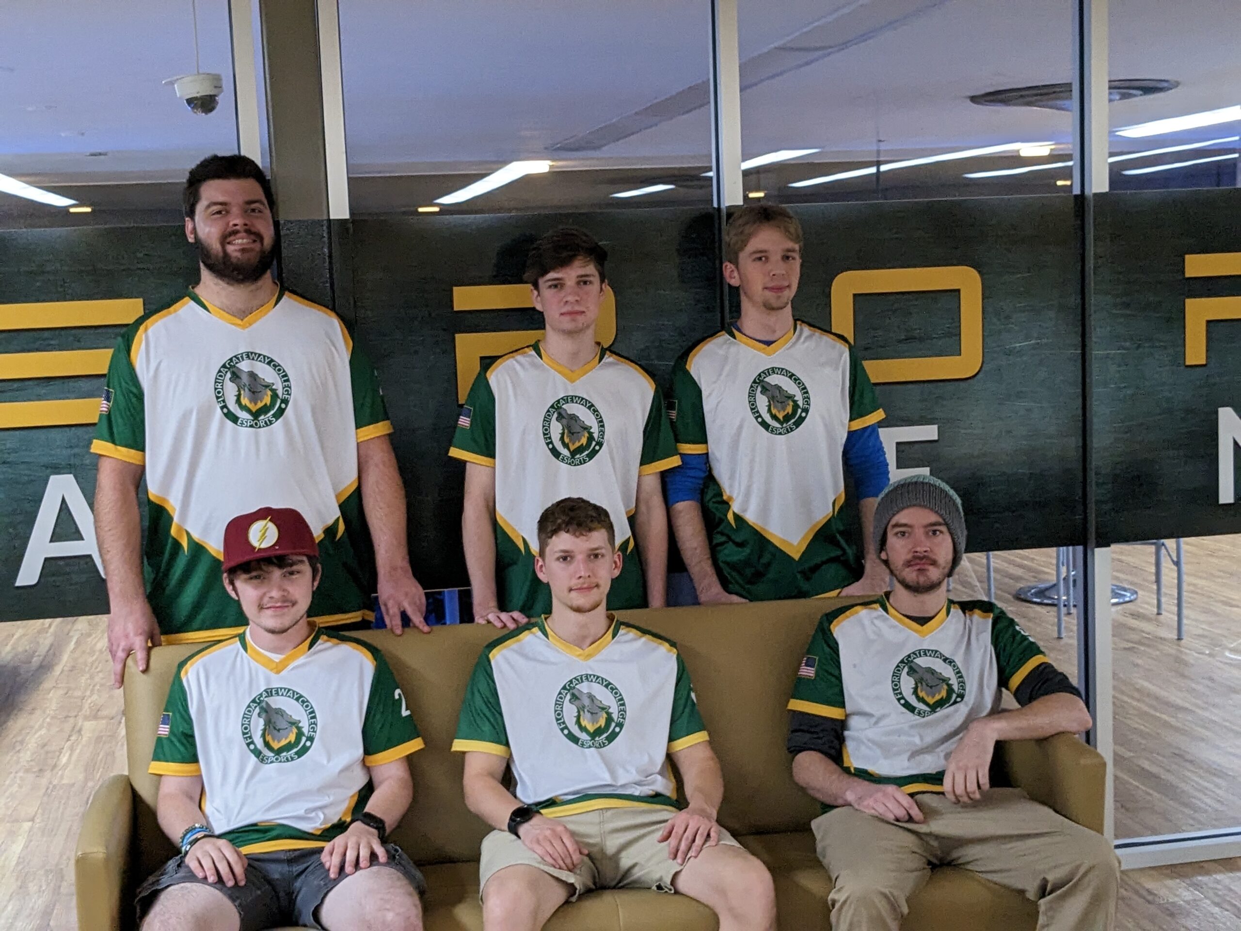 <strong>Everest University Esports Team Finishes Season Undefeated</strong>